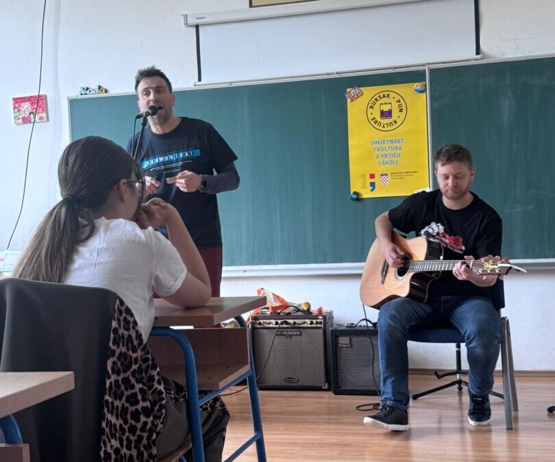 Ruksak pun kulture